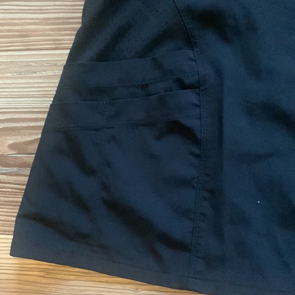 Barco One scrub top size large - Picture 3 of 7